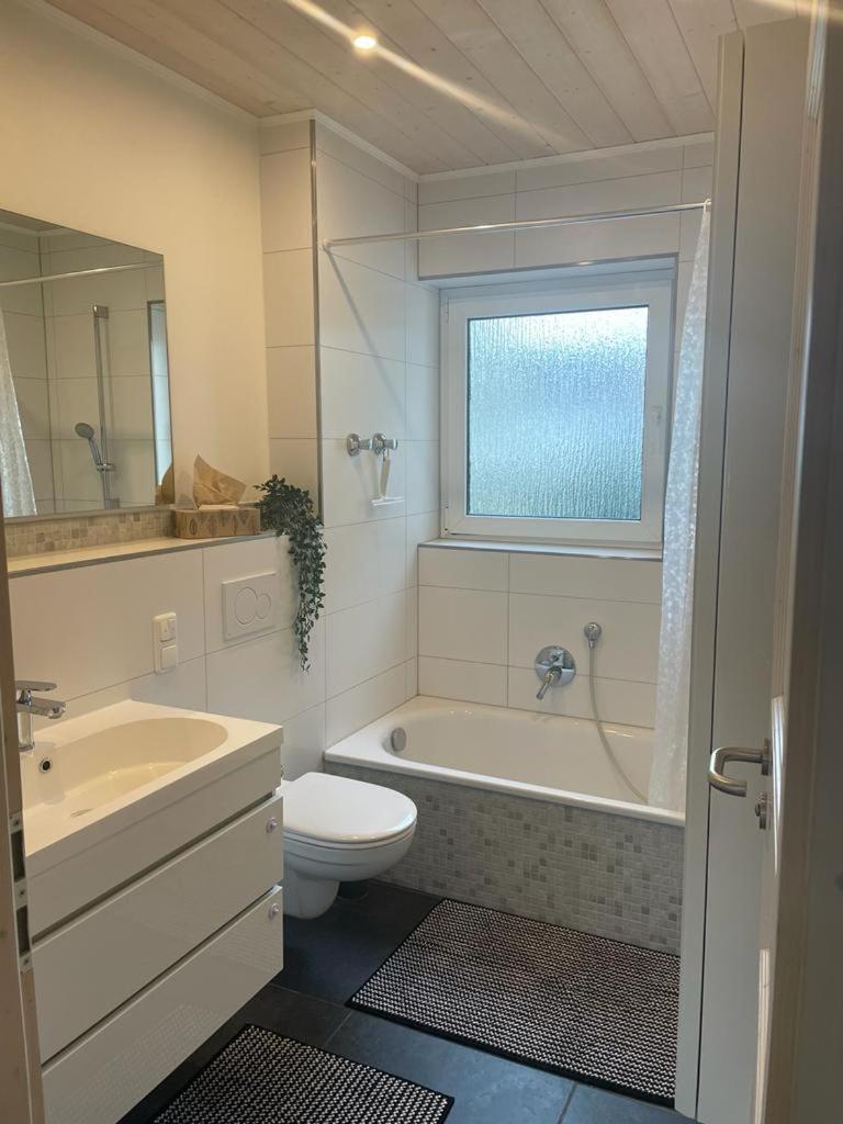 Zimmer Frei 4 Wiesbaden Dış mekan fotoğraf
