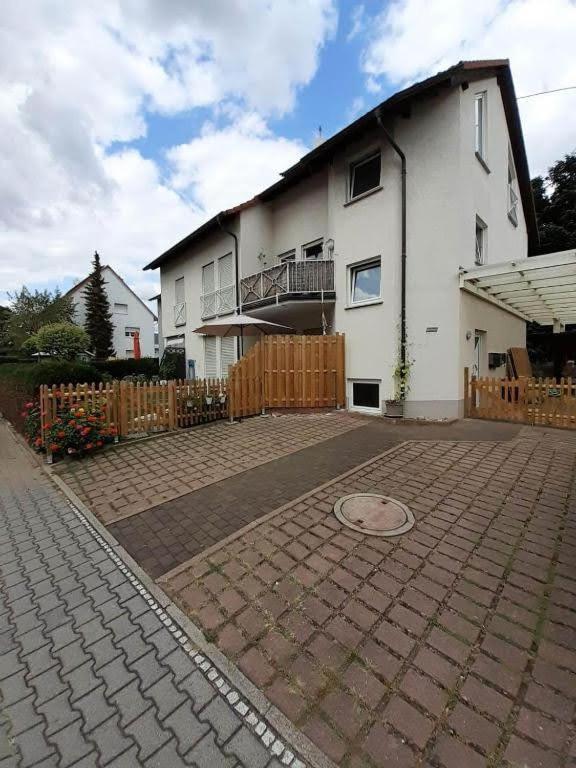 Zimmer Frei 4 Wiesbaden Dış mekan fotoğraf